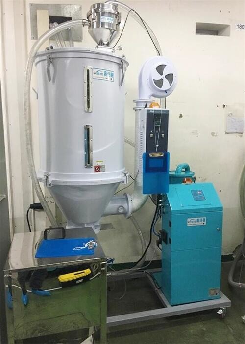 Сушильщик хоппера с 3 Kw для сушить пластиковую лепешку в подгонянном цвете впрыски