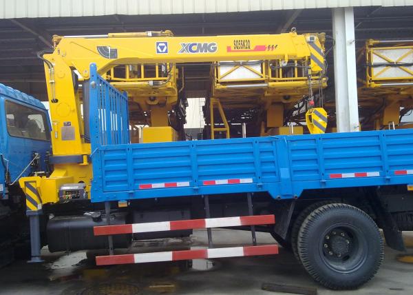 5 Ton Truck Mounted Telescopic Boom Crane  , 2120kg Truck Mounted Crane