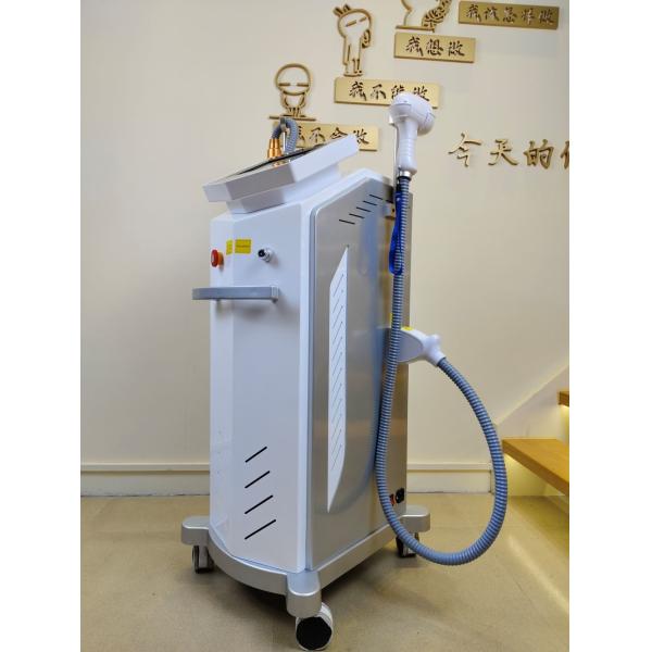 755 808 1064nm Diode Laser Hair Removal Machine with Semiconductor Refrigeration