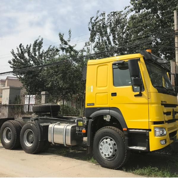 Sinotruk использовало цену сварочного трактора Howo 6*4 тележки трактора трейлера сварочного трактора