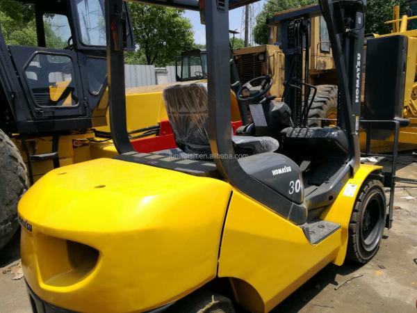 Secondhand Komatsu Original Japan Forklift Truck 3 Ton Used Diesel FD30 FD80 FD50 Forklift