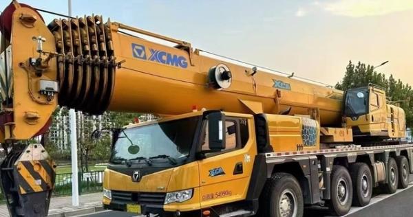 Second Hand Mobile Crane XCMG Model XCA130L7 ​​High Lifting Capacity