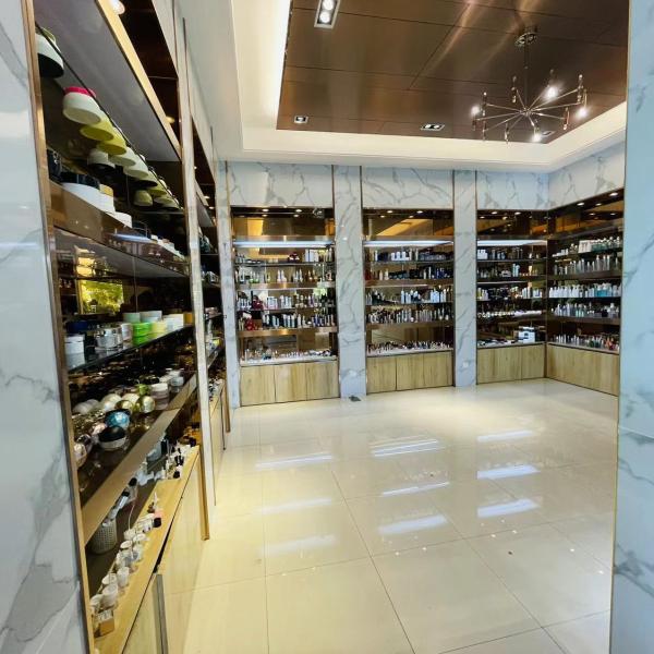 AS Collar 20lm 30ml 50lm Airless Pump Spray Bottle for Sunscreen and Vacuum Cream Pump Bottle in Cosmetic Packaging