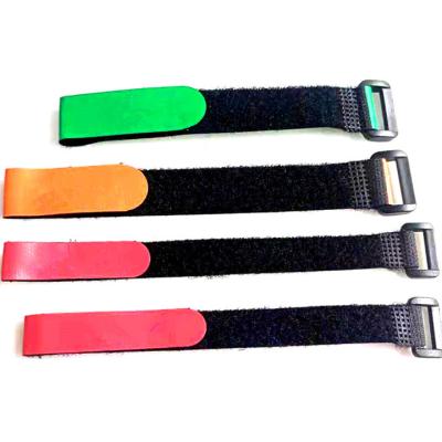 correias do cabo de Velcro de 25mm, correias pretas fortes de Velcro com projeto do OEM do botão dos grãos