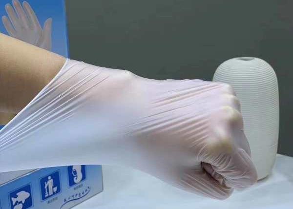 Transparent Disposable Protective Gloves Waterproof For Both Men And Women