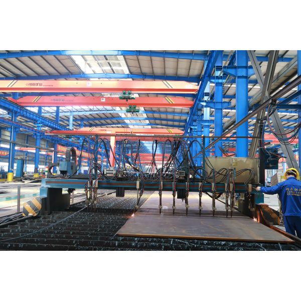 Heavy Duty Steel Structure with Corrosion Resistant Coating, Customized Design, and Bolted or Welded Assembly