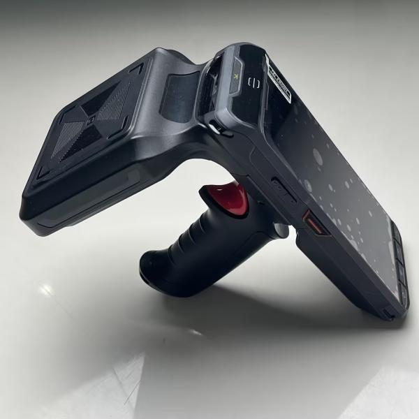 2D Scan Engine RFID Barcode Reader Portable Mobile RFID Reader IP65 With 3.8V 8000mAh Battery