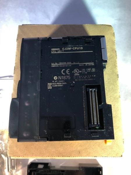 Omron CJ2M-CPU13 Voltage Rating DC 28 VAC Logic controller module