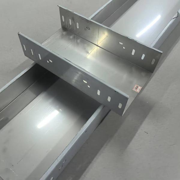 Fire Resistance Stainless Chromium Cable Tray Trough For Challenging Environments