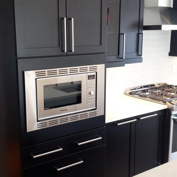 Modern Black Lacquer Kitchen Cabinet Natural Maple Shaker Kitchen