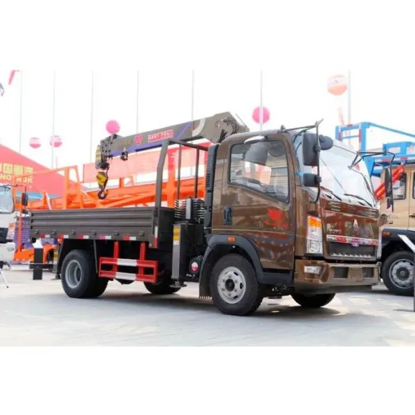 HOWO 4X2 Mini Truck Crawler Crane Capacity 3ton Factory Price for Sale