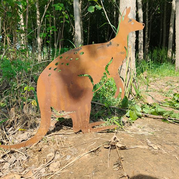 Custom Design Opossum Shape Outdoor Metal Garden Decor Accessories