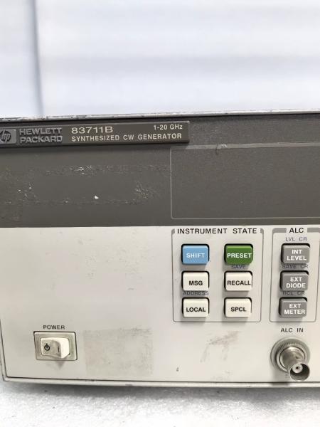 Synthesized Swept CW RF Signal Generator HP Agilent 83711B 2 GHz – 20 GHz