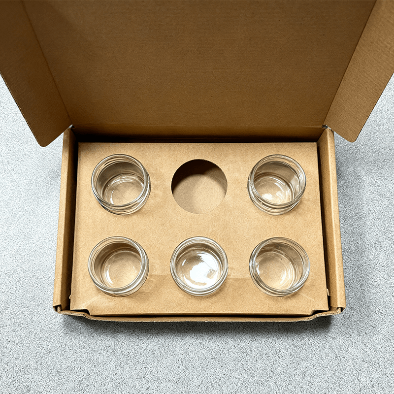 Boîte cadeau personnalisée en carton ondulé Kraft pour 6 bougies parfumées de 2 oz, avec dorure à chaud et pelliculage mat