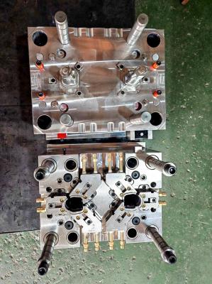 2738/2316 Steel Plastic Injection Mould Precision Injection Molding For Vehicle