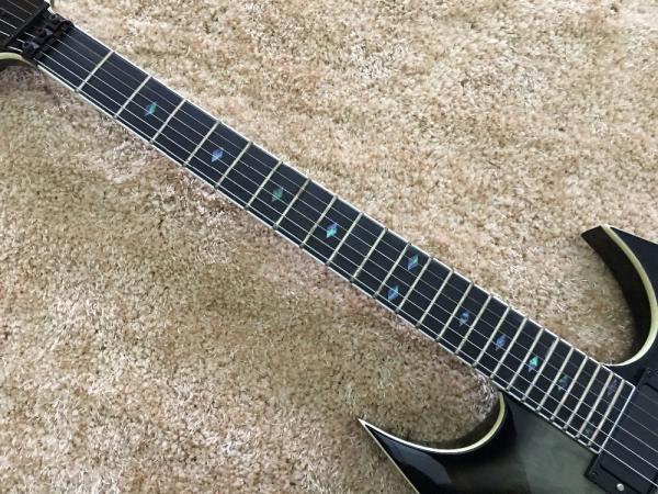 B.C.RICH custom guitar Black Floyd rose Quilted maple body with EMG active pickups Ebony fretsboard colorized MOP inlay