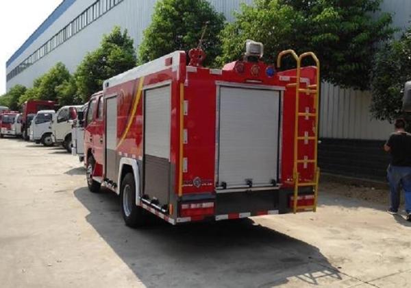 Dongfeng 5cbm / 5000L Fire Department Utility Truck 4*2 Dry Powder And Water Tank