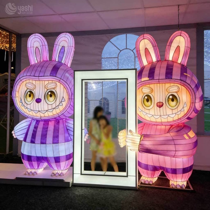 Custom Cartoon Labubu Character Lantern, LED Cute Figure Light Sculpture Photo Booth for Theme Park Exhibition