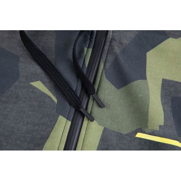 Men's Wind-Resistant Camouflage Hunting Jacket with Thermal Knit Lining and Geometric Camo Print