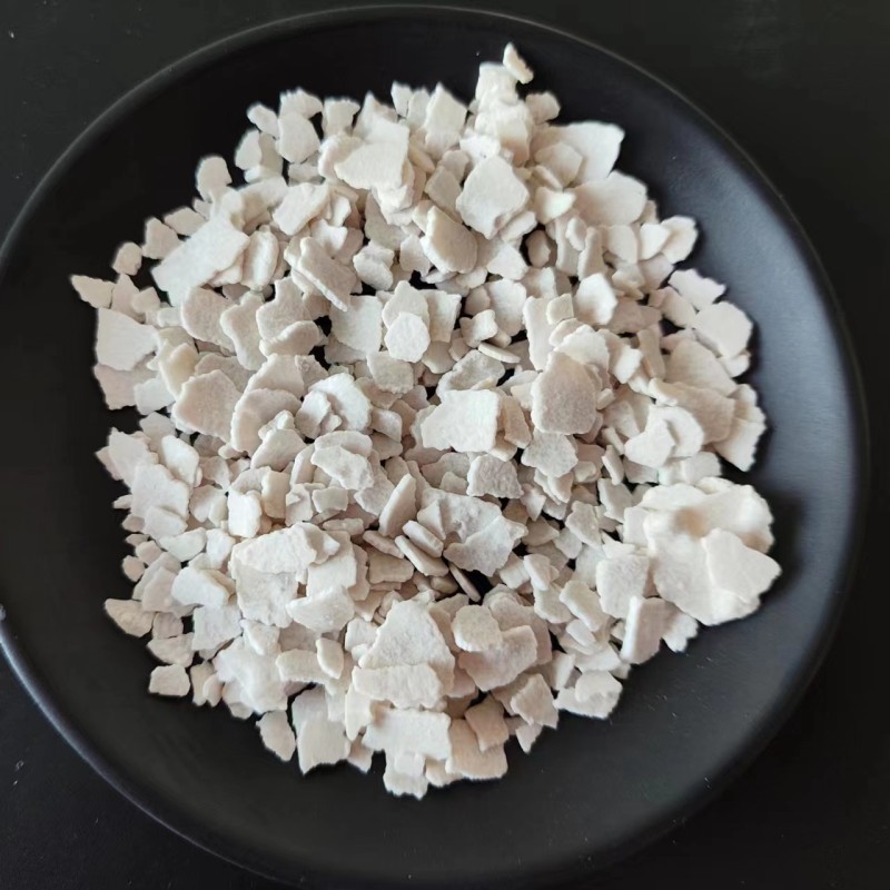 Industrial Grade Dihydrate Calcium Chloride Flakes Water Treatment Chemicals