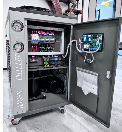 Chiller enfriado por aire de 5 CV. Ahorro de energía, funcionamiento silencioso, control de temperatura inteligente Solución de enfriamiento industrial eficiente