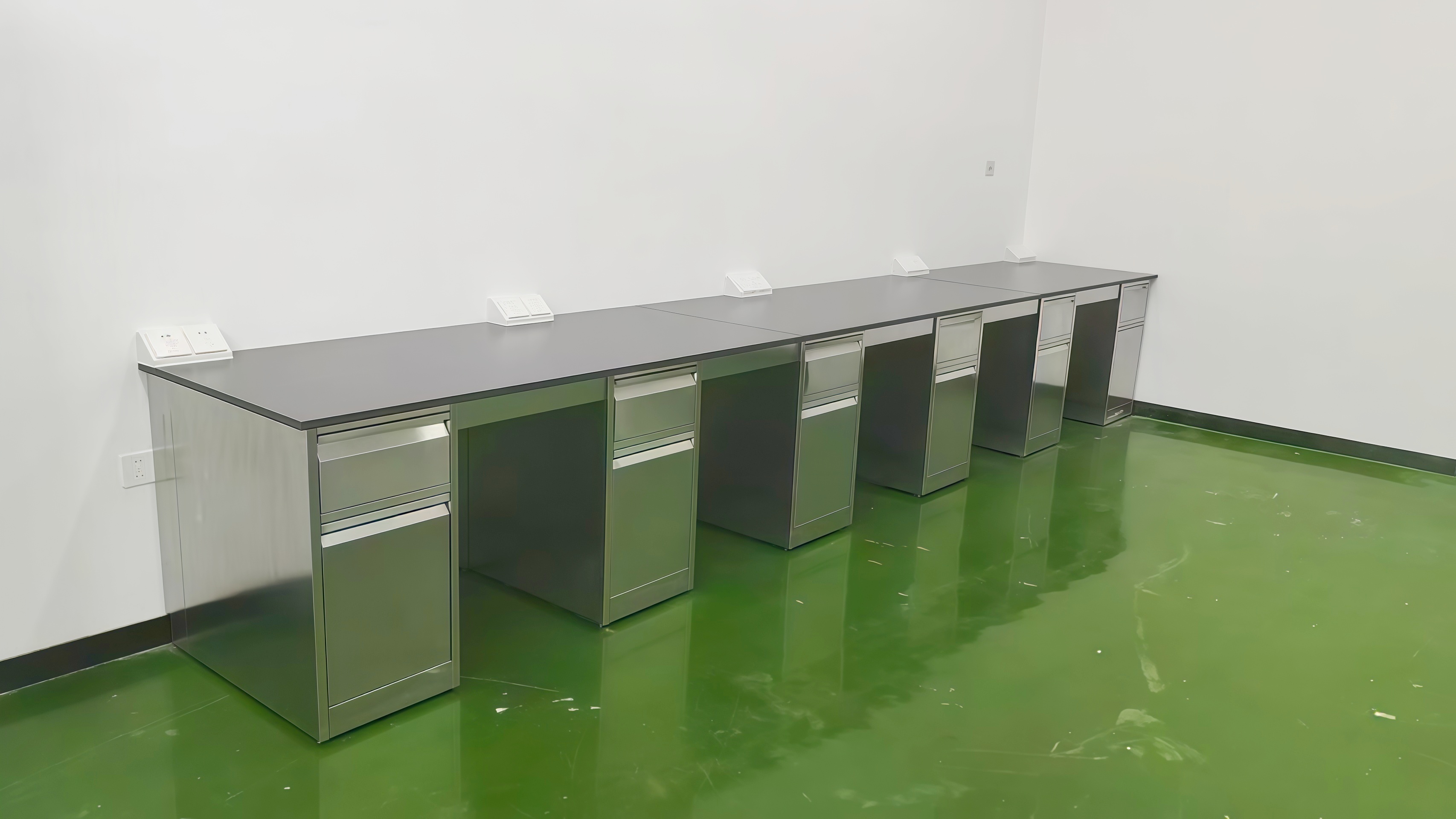 Chemical Resistant Cleanroom Shoe Rack Heavy Duty Cleanroom Gowning Bench