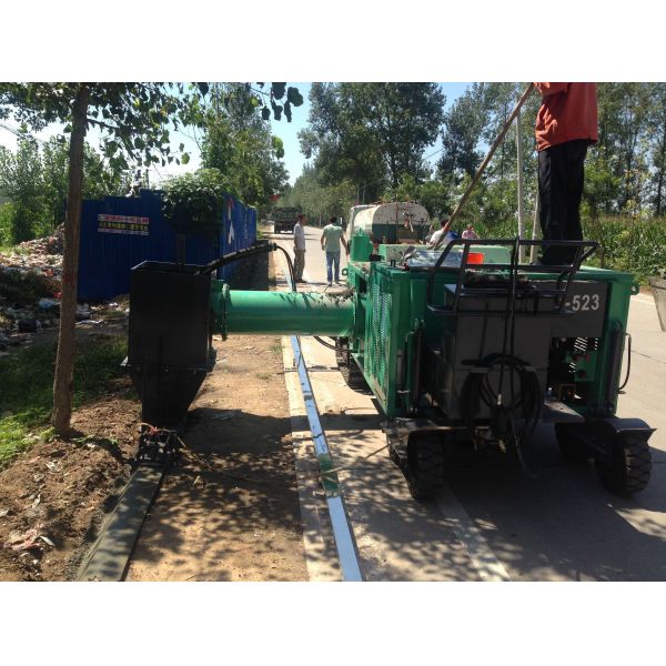 Compact SMC-523 Slipform Paver with Automatic Steering and 500mm Paving Thickness for Municipal Projects