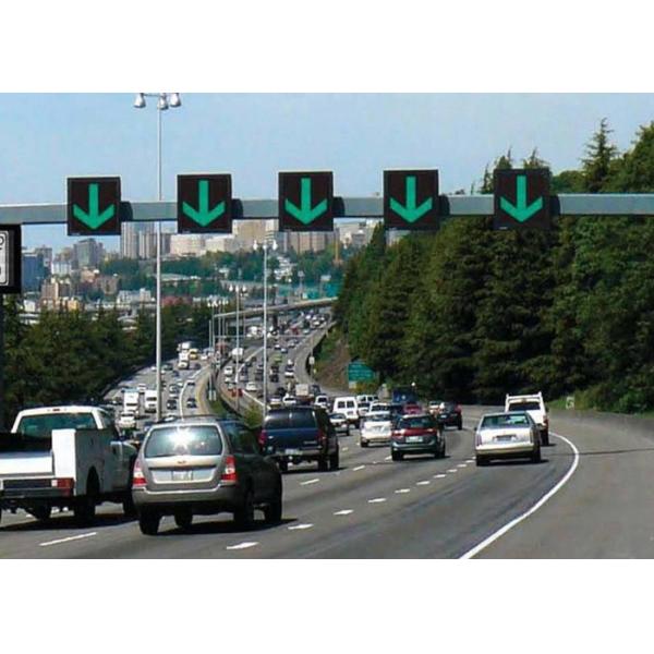 Outside Reflective P25 Variable Message Signs Multiple Control Mode / Wireless