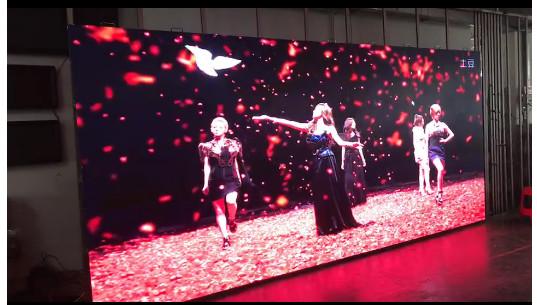 Indoor High Definition SMD 2121 P4 LED Display Screen Dimension Customized