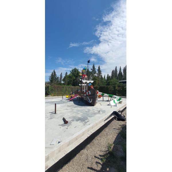 Customzied Fiberglass Vison Boat Waterparks Slide Park Equipment Factory
