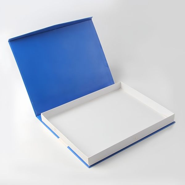 Magnetic Closure Clothes Gift Boxes Customization With Elegant Design