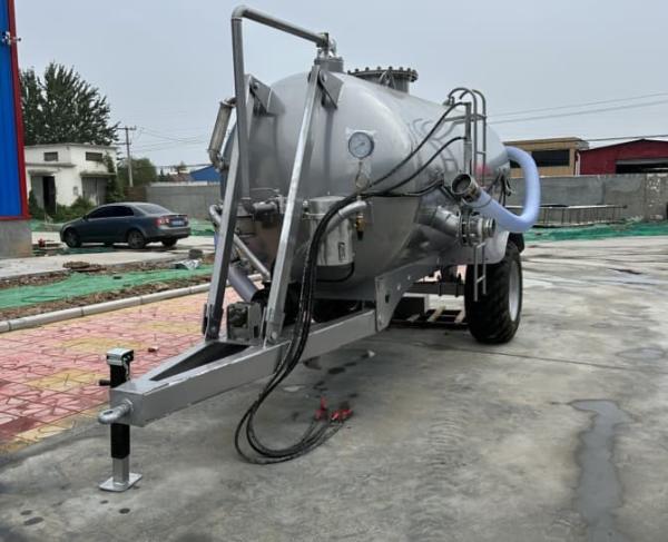 Tractor Driven Liquid Fertilizer Spreader With Manure Slurry Tank