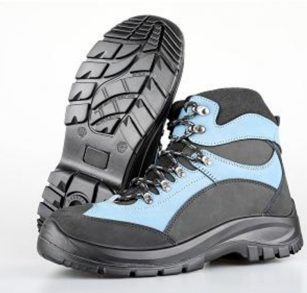 Yellow Protective Safety Footwear Offering Thermal Insulation and Lightweight Durable Design Perfect for Industrial Work