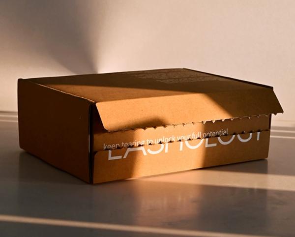 Custom Tear Strip Corrugated Mailer Boxes Colorful Kraft Packaging for Clothing Cosmetics Shipping