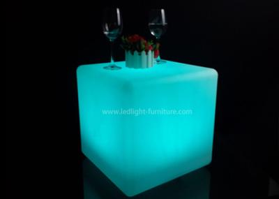 Mobília iluminada Seat plástica do clube noturno do cubo do diodo emissor de luz do RGB com controlo a distância