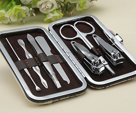 7 in 1 manicure tools kit