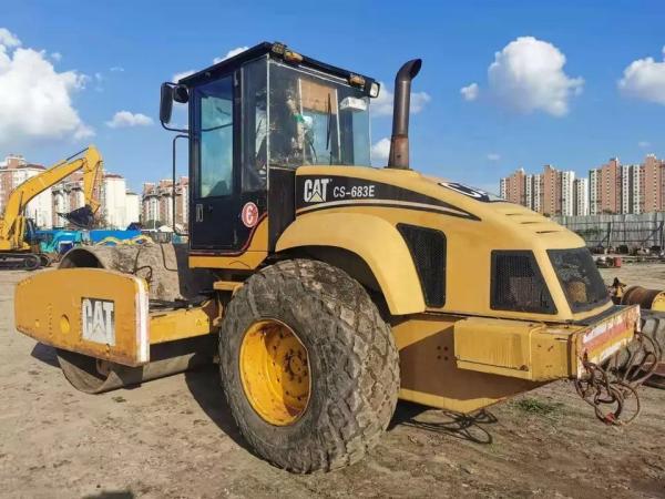 18 Ton Used Caterpillar CS683E Vibratory Smooth Drum Road Roller Excellent Condition