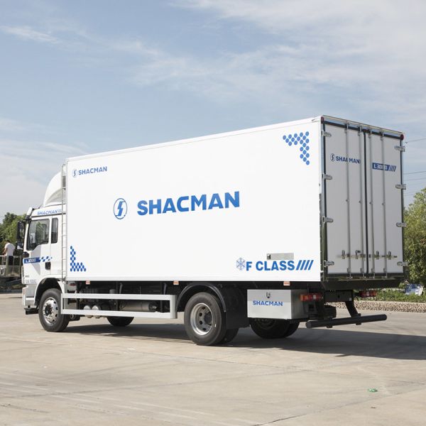 SHACMAN L3000 Temperature Controlled Refrigerated Truck