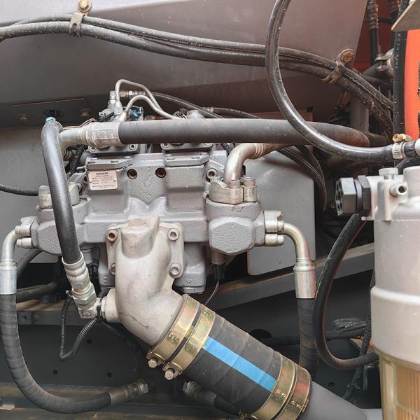 132KW Used Hitachi ZX240-3 Excavator 24 Ton Weight 1m3 Bucket Capacity