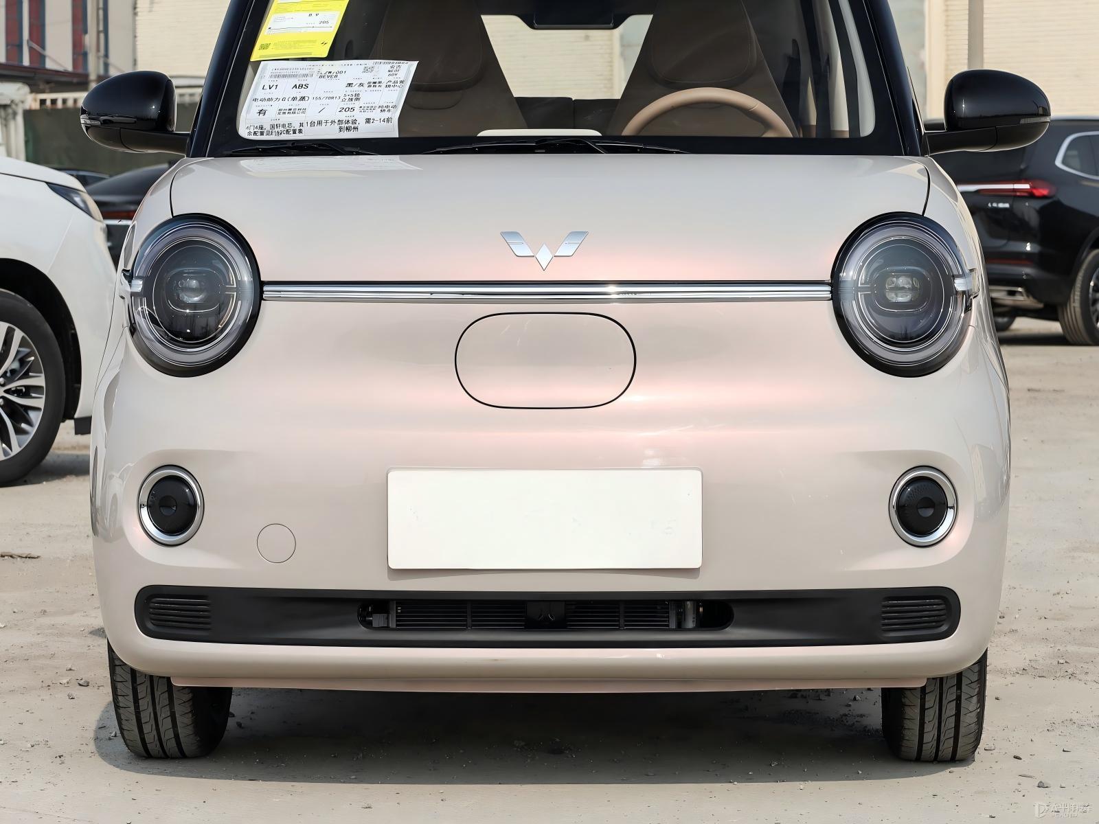 Wuling Hongguang Mini EV 4th Generation Export Version, 4-Door 4-Seater EV