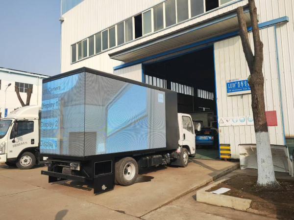 Vehicle Mounted LED Truck Mobile Digital LED Billboard Advertising Truck