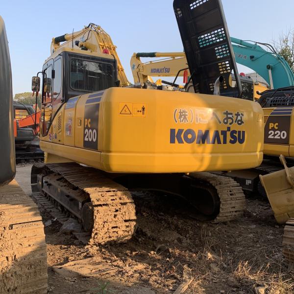 Excavatrice Komatsu d'occasion 20 tonnes PC200 Japon avec moteur Cummins