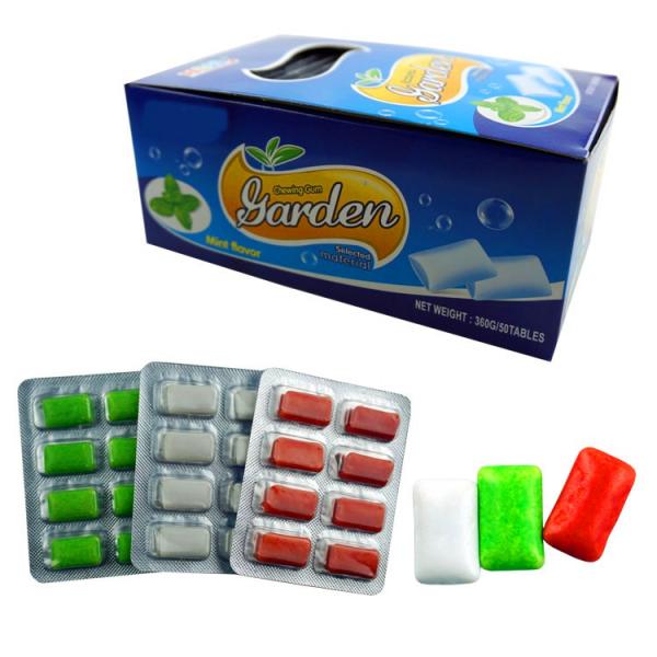 Colorful Juicy Fruit Chewing Gum Cachou Crispy Shell Assorted Flavor With Sticker