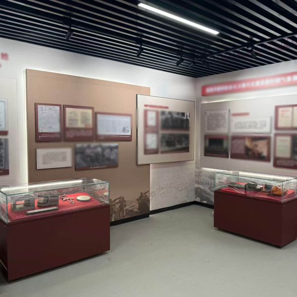 LED Lit History Glass Cabinet Counter Movable Fully Transparent Countertop Glass Cabinet