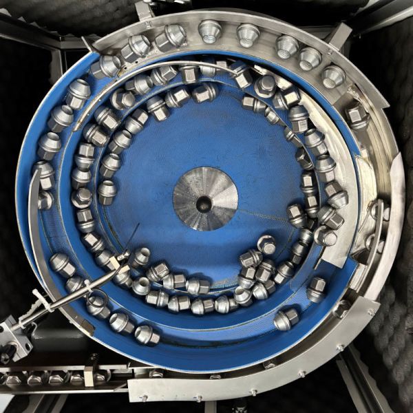 Industrial Vibratory Rotary Bowl Feeder Large Capacity Auto Parts Screws Nuts Feeder