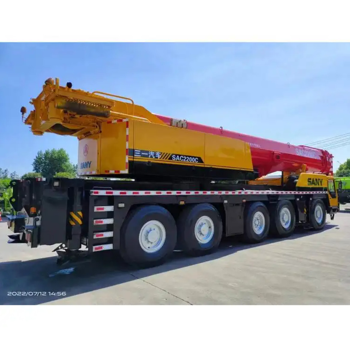 Продается Sany 220T грузовик для грузовых автомобилей с запасными частями