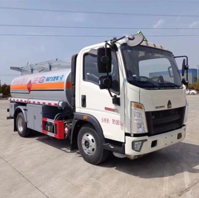 caminhão móvel de Bowser do óleo do caminhão 5000L SINOTRUK HOWO do distribuidor do depósito de gasolina 5m3