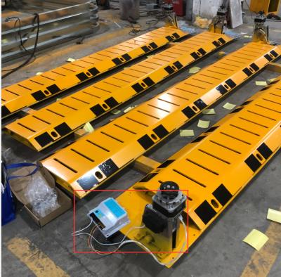 Cold Rolled Steel Road Blocker Remote Control Spike Tyre Killer Customized Color