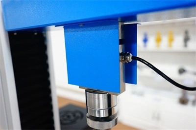 Electronic Universal Tensile Testing Machine