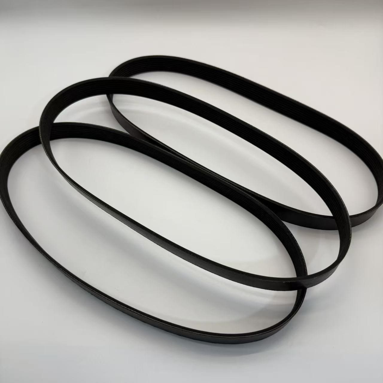 Gates TruckRunner Multi Rib Belt 8PK 10PK, Serpentine Belt For Commercial Vehicle Bus Truck Engine